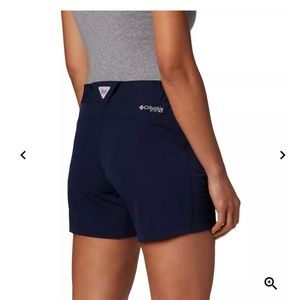 Columbia shorts. Navy. Size S. Worn once. Like new.